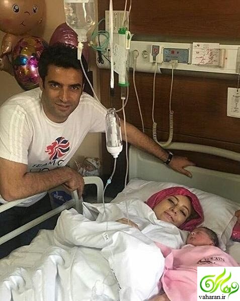 عکس اولین دیدار یکتا ناصر و منوچهر هادی با سوفیا لحظاتی بعد از زایمان